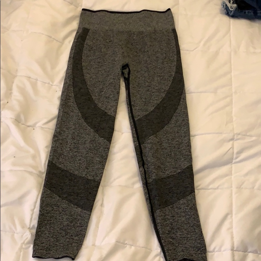 Victoria’s Secret PINK seamless leggings